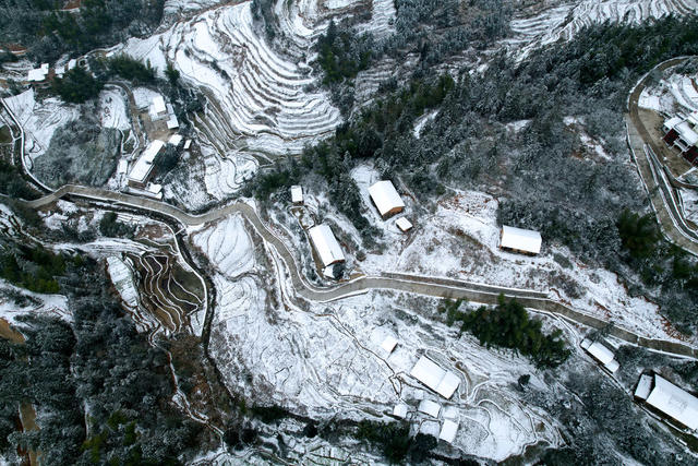 湖南桂东 雪 梯田 画 禾坪村