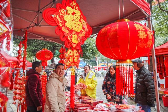 春节 饰品 春联 灯笼 年货 集市 新春 年味