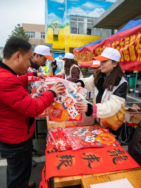 交通  春运  高速公路  志愿者  怀化
