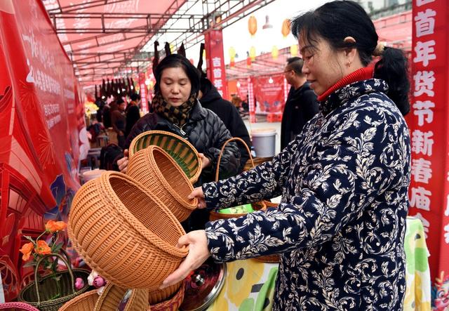 年货节  庙会 春节  市民