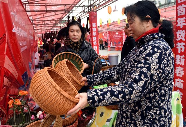 年货节  庙会 春节  市民