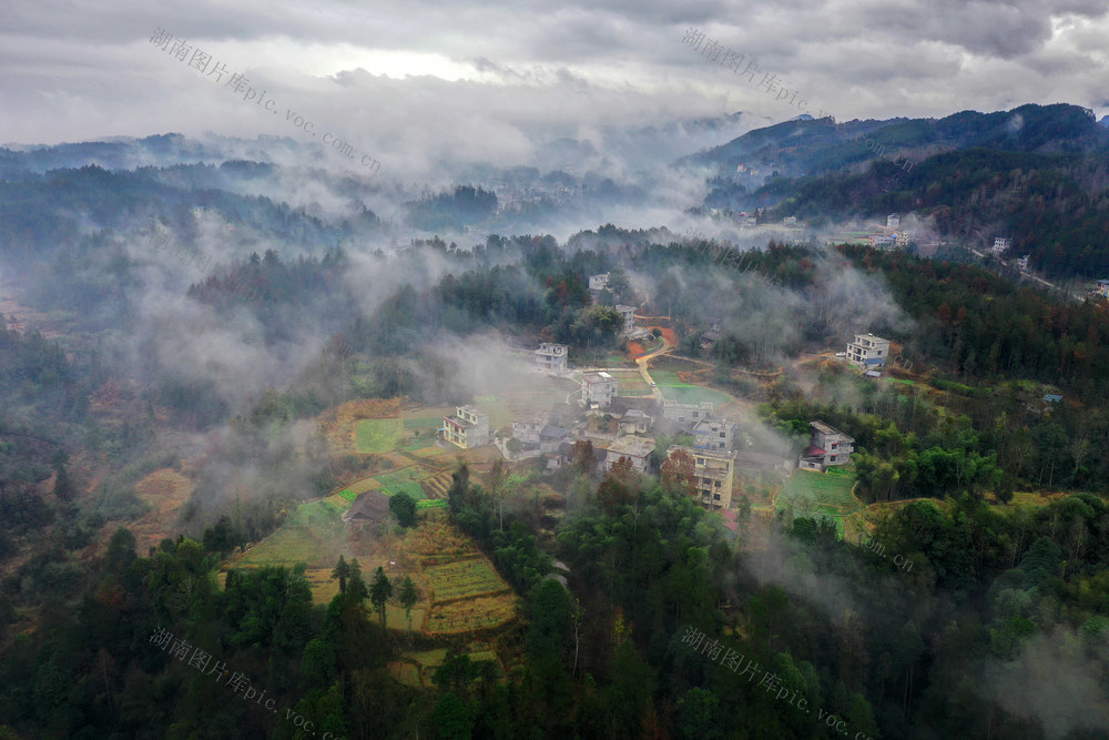 湖南 湘西 龙山 水墨 山村 生态 风光 新农村
美丽乡村