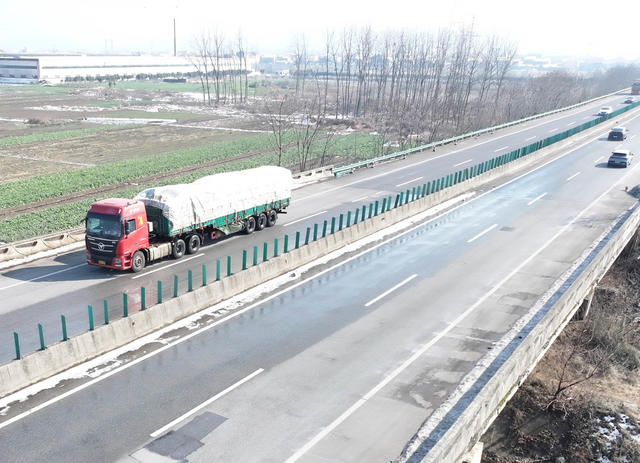 春节  高速公路  货运车辆 驾驶员  供需经济  