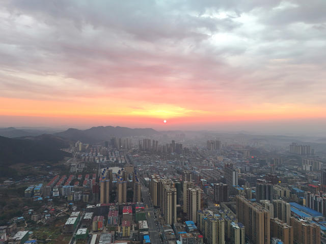 清晨  太阳  朝霞  云霞  似火 县城  风景  旅游  风光  自然