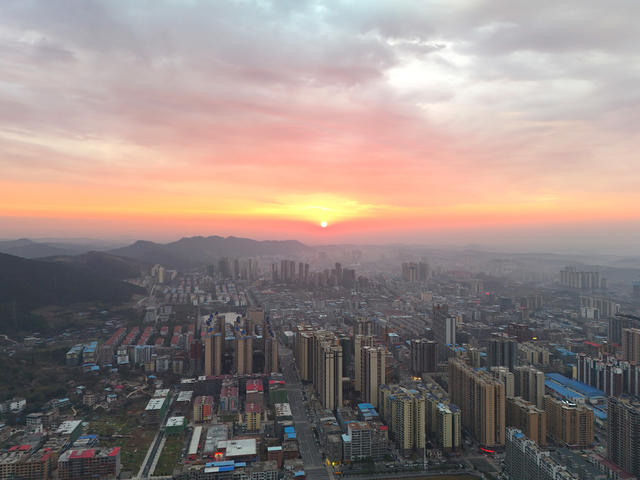 清晨  太阳  朝霞  云霞  似火 县城  风景  旅游  风光  自然