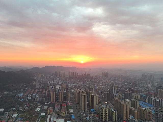 清晨  太阳  朝霞  云霞  似火 县城  风景  旅游  风光  自然