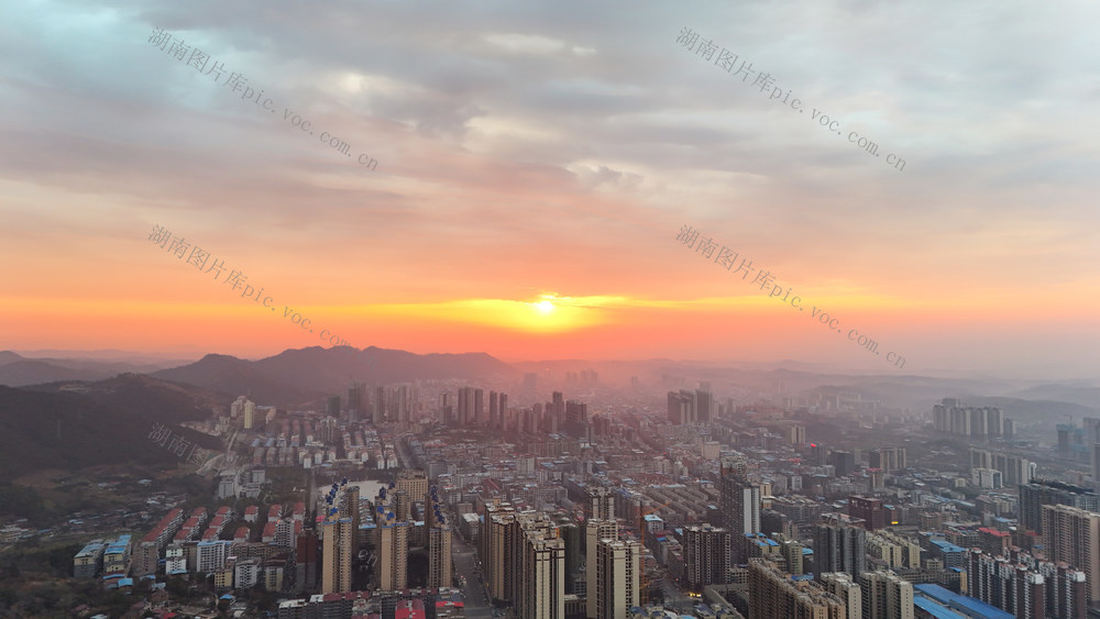 清晨  太阳  朝霞  云霞  似火 县城  风景  旅游  风光  自然