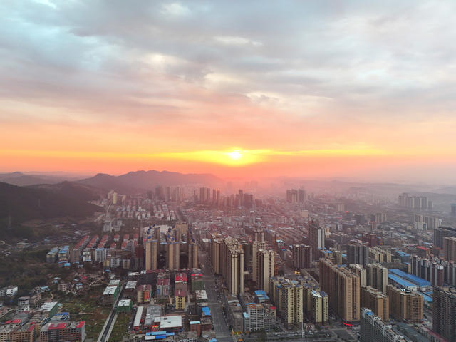 清晨  太阳  朝霞  云霞  似火 县城  风景  旅游  风光  自然