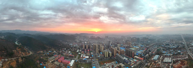 清晨  太阳  朝霞  云霞  似火 县城  风景  旅游  风光  自然