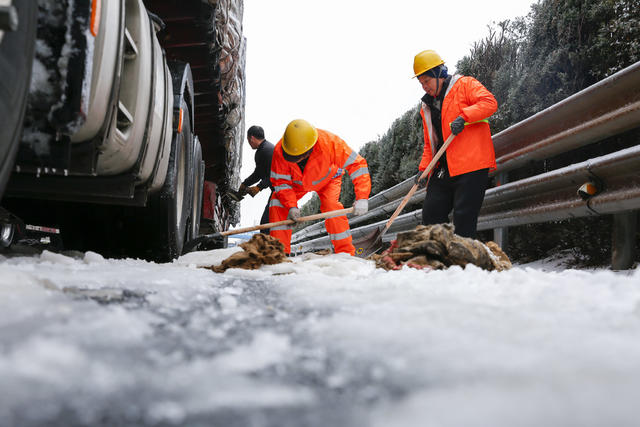 冰、雪、高速公路