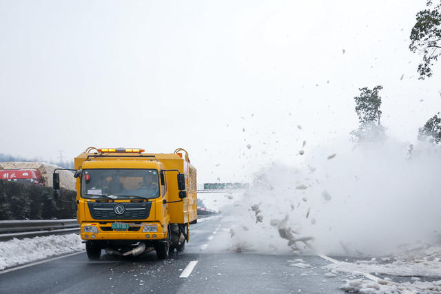 京港澳高速，结冰，除雪