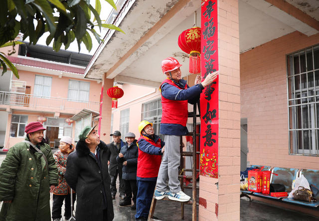 供电党员服务队 敬老院