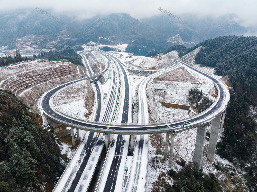 交通  高速公路  芷铜高速  抗冰除雪保畅通  怀化