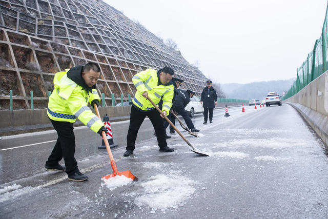 娄底 除冰雪 保畅通 冰冻天气