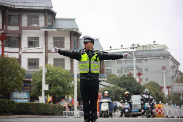 春运、交警、交通、执勤、安全