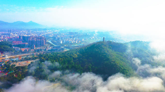 云雾  缭绕  生态  城区