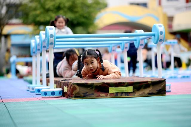 校园、课间、体育、锻炼、学生