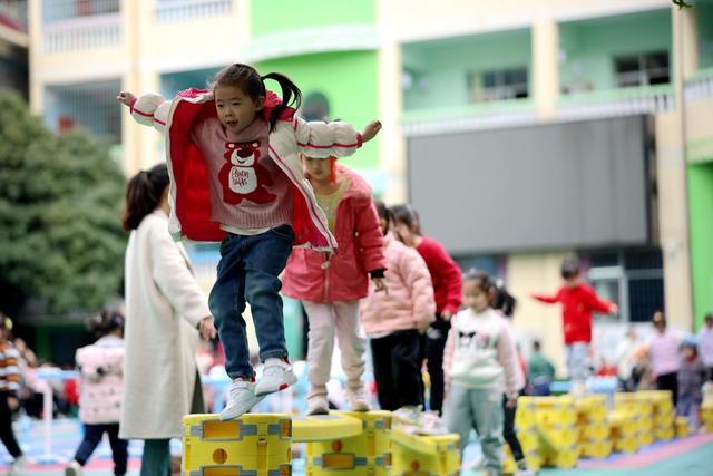 校园、课间、体育、锻炼、学生