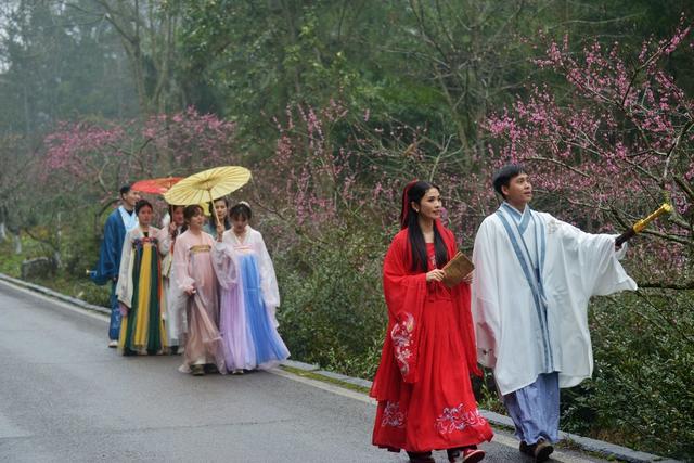 张家界  梅花 汉服  