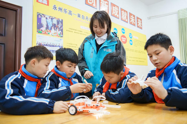 科技 机器人 兴趣爱好 双减 全面发展