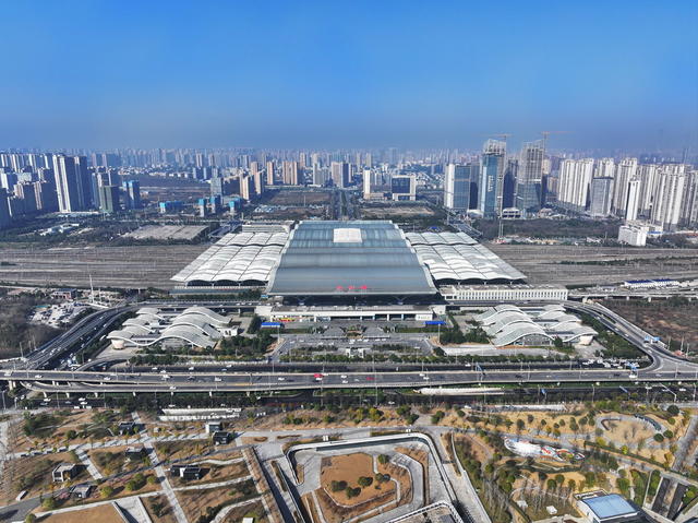 高铁 南站 火车 交通枢纽