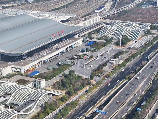 高铁 南站 火车 交通枢纽