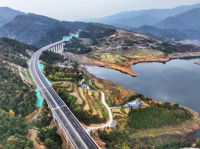 出省通道 贵州 湘黔 高速公路 