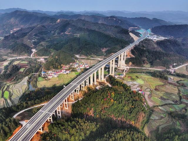 出省通道 贵州 湘黔 高速公路 