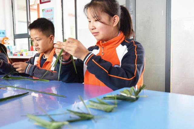 学习棕编  传承非遗