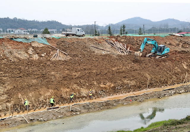 益阳口水利囗施工囗忙