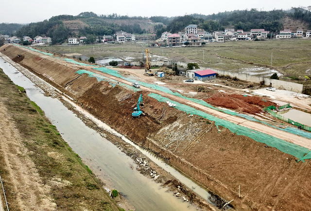 益阳口水利囗施工囗忙