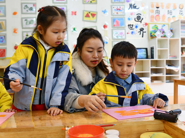 学雷锋日、版画传统艺术、雷锋故事、主题班会、退役军人、学习雷锋好榜样