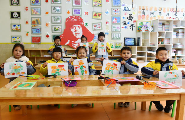 学雷锋日、版画传统艺术、雷锋故事、主题班会、退役军人、学习雷锋好榜样