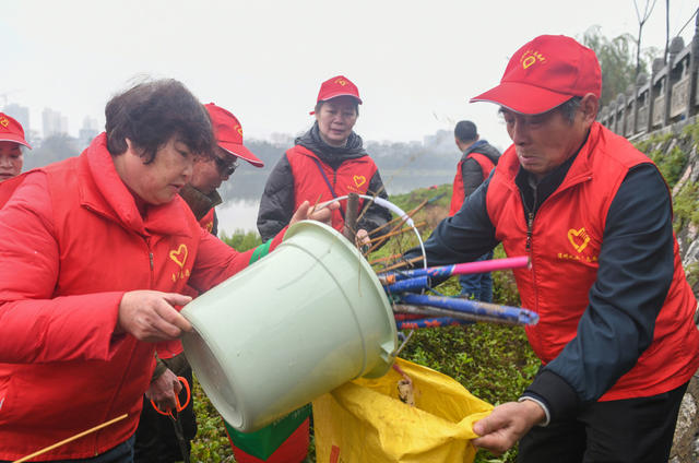 雷锋
志愿活动
义剪
义诊
