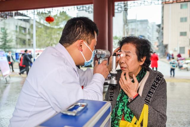 健康义诊 志愿服务 学雷锋 文明实践 雷锋纪念日