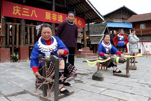 庆三八   展非遗  传匠心
国际妇女节