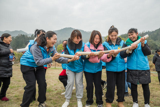 妇女节  山区  比赛  开心  乐趣 村民