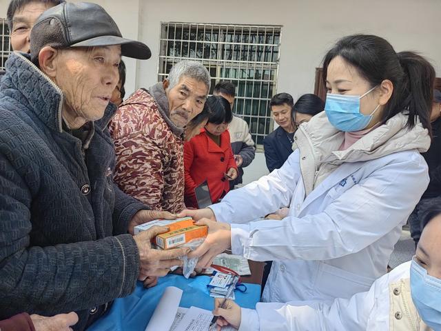 祁东县洪桥街道社区卫生服务中心 家庭医生入村签约履约