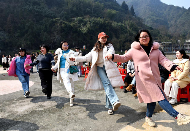 三八节 妇女 教师 春天 才艺 游戏