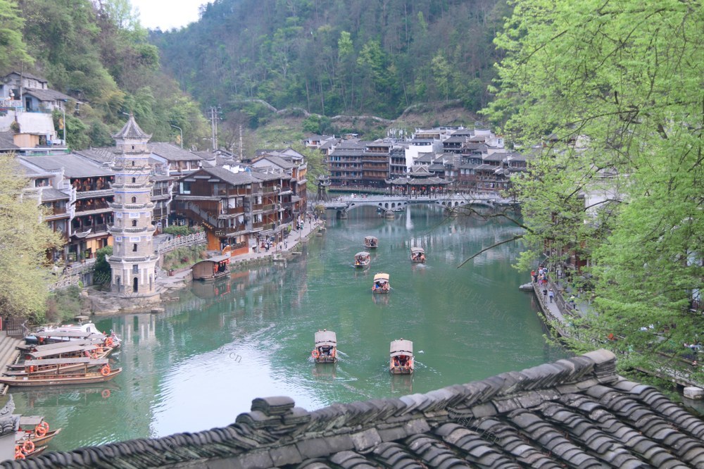 春天 5A景区 凤凰古城 船 江 绿水青山 踏青