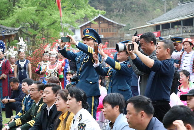 长征精神
民族团结
文化传承