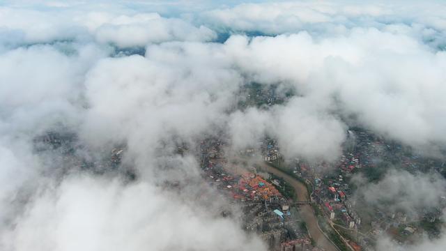 雨后 云雾  美景
