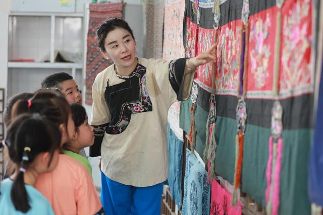 小朋友 湘西 陈列室 吉首 非遗 幼儿园 服饰 文化 传统  传承