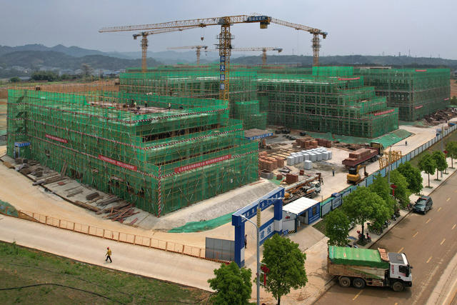 项目建设施工忙