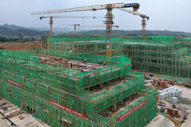 项目建设施工忙