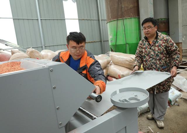 “3D”打印播种    开启数字育秧