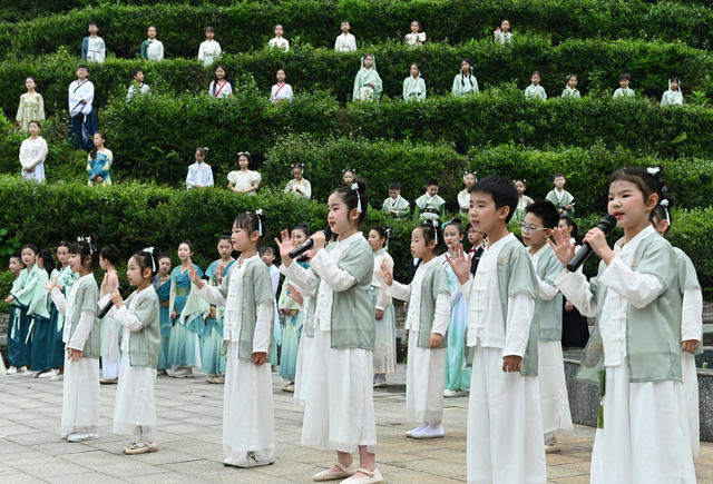 茶文化  传统文化  吟诵 茶园  少儿 教育 学生 田间课堂 诗词