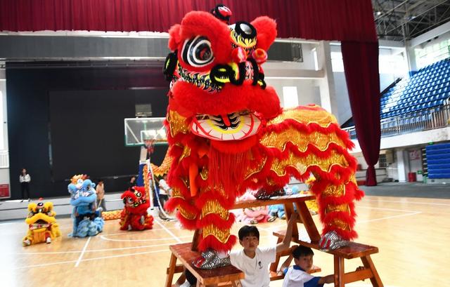 舞狮校园  传承文化
