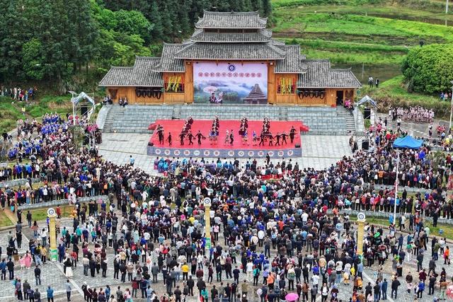 大戊梁、民俗活动、特色美食、农特产品展、游客、载歌载舞、歌会