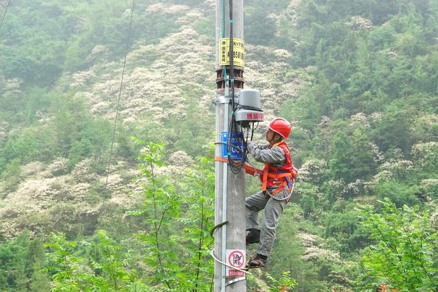 湘西龙山 强对流天气保供电